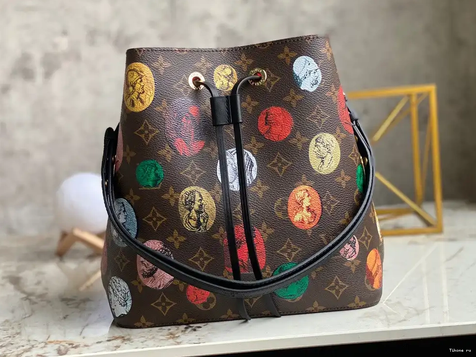 NÉONOÉ LOUIS VUITTON 0502